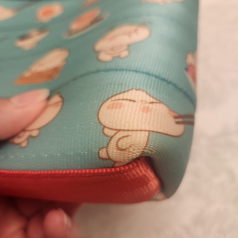 Harveys Seatbelt Bao Crossbody bag💕 - Picture 6 of 8
